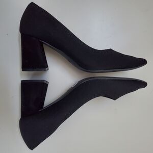 Chic Black Block Heel Pumps